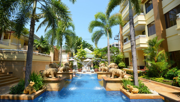 Holiday Inn Resort Phuket Review
